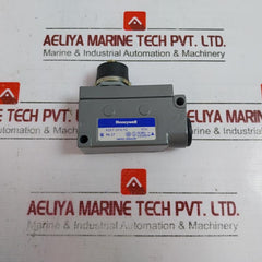 Honeywell Bze7-2Rn-pg Pin Plunger Medium-duty Light Limit Switch 15/380 0.2/250
