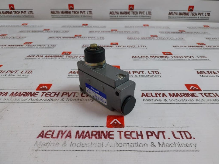 Honeywell Bze7-2Rn-pg Pin Plunger Medium-duty Light Limit Switch 15/380 0.2/250