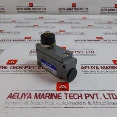 Honeywell Bze7-2Rn-pg Pin Plunger Medium-duty Light Limit Switch 15/380 0.2/250