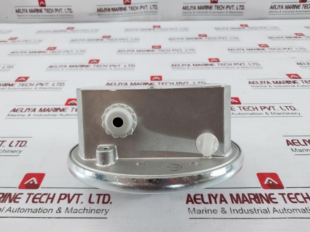 Honeywell C6045D1043 Gas/ Air Pressure Switch 220/240Vac 8 714724 004337