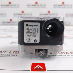 Honeywell C6097A3053 Gas Pressure Switch 240Vac 1/4" Npt