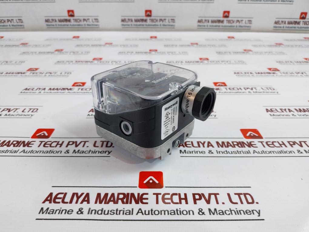 Honeywell C6097A3053 Gas Pressure Switch 240Vac 1/4