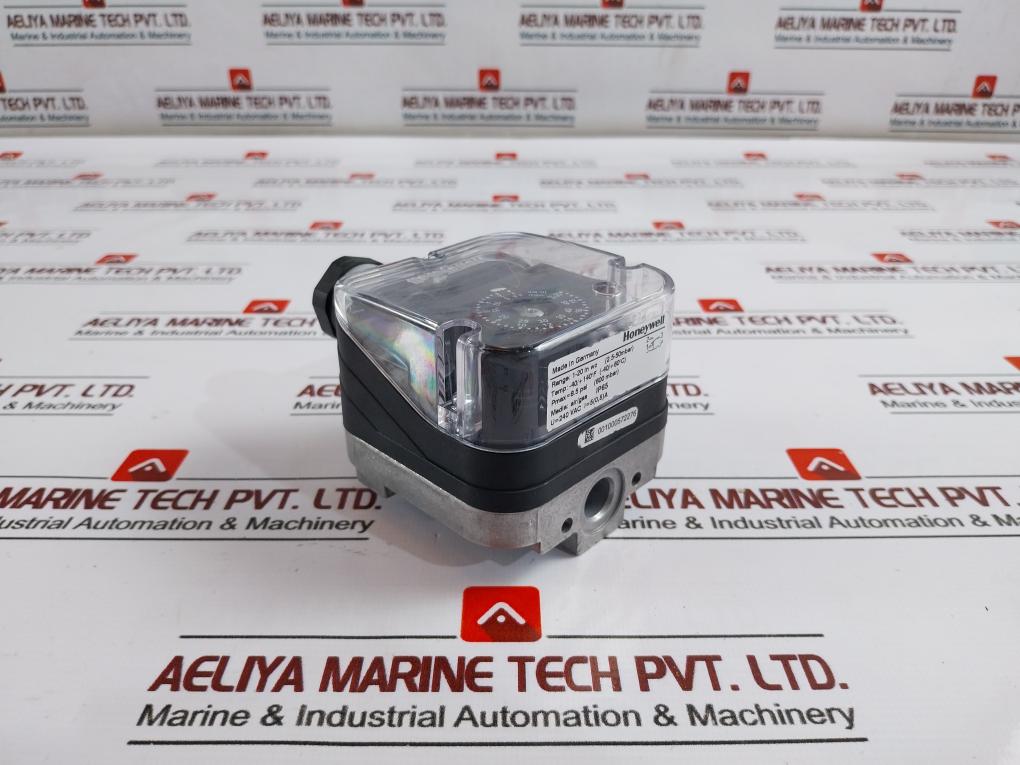 Honeywell C6097A3053 Gas Pressure Switch 240Vac 1/4