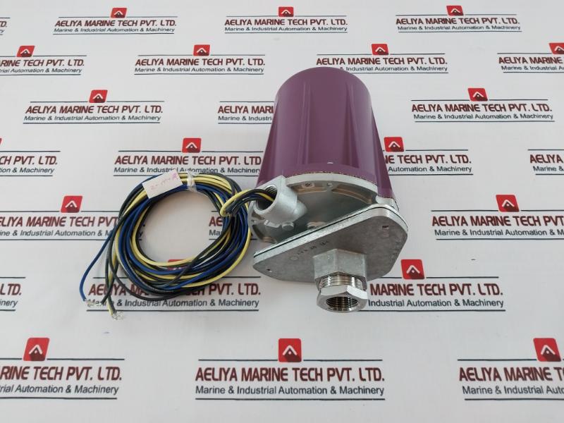 Honeywell C7012A1152 Purple Peeper Uv Flame Detector A11522211 120V 50/60Hz