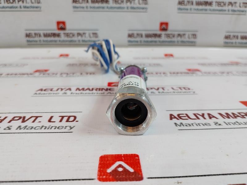 Honeywell C7027A 1023 Minipeeper U/V Flame Detector Sensor