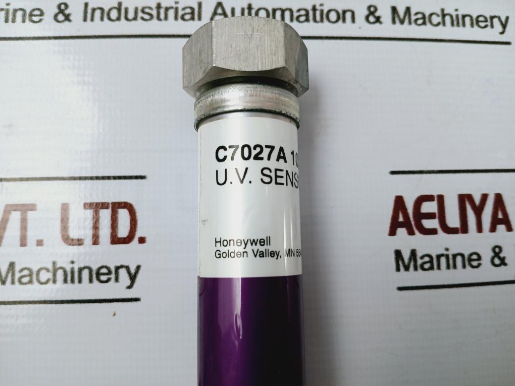 Honeywell C7027a 1023 Flame Detector U.v. Sensor 50052243-002