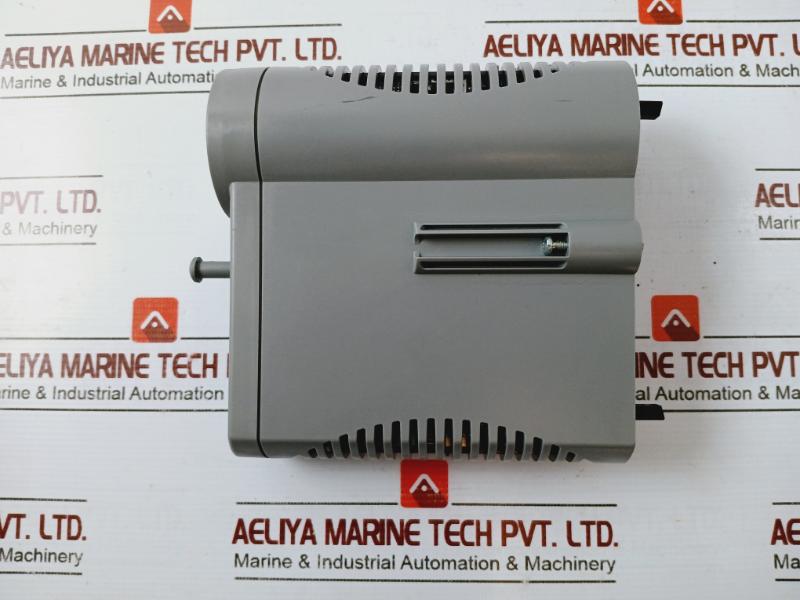 Honeywell Cc-pcf901 8 Port+ 1 Uplink, G3 Fieldbus Interface Module 24Vdc 195 Ma