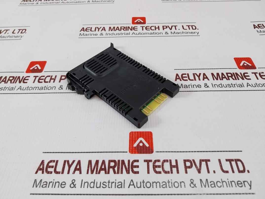 Honeywell Cc-upta01 Universal Pass Through Adapter +24V Dc 500Ma