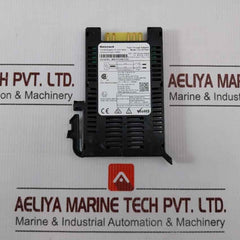 Honeywell Cc-upta01 Universal Pass Through Adapter +24V Dc 500Ma