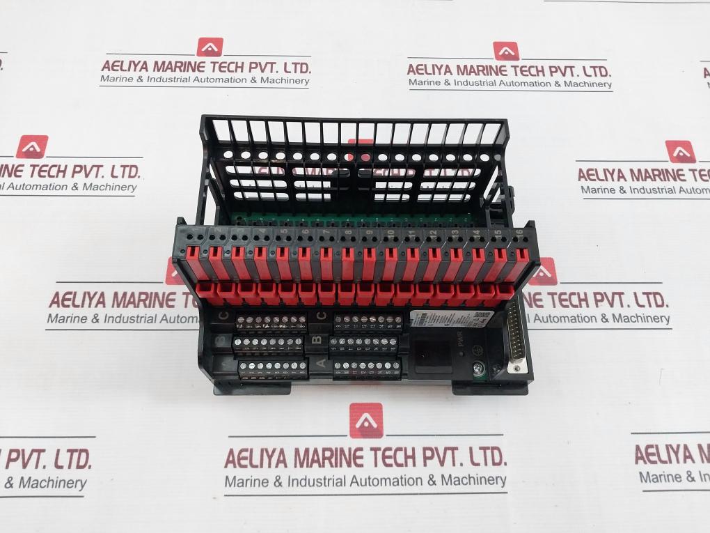 Honeywell Cc-usca01 Universal Signal Conditioning Assembly 24V Dc Max 1.3A