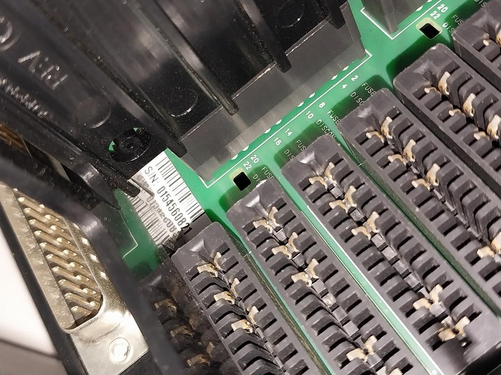 Honeywell Cc-usca01 Universal Signal Conditioning Assembly 24V Dc Max 1.3A