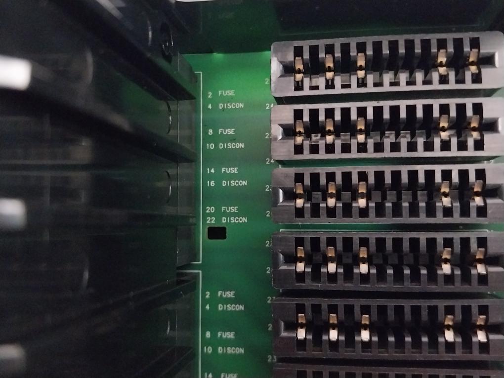 Honeywell Cc-usca01 Universal Signal Conditioning Assembly 24V Dc Max 1.3A