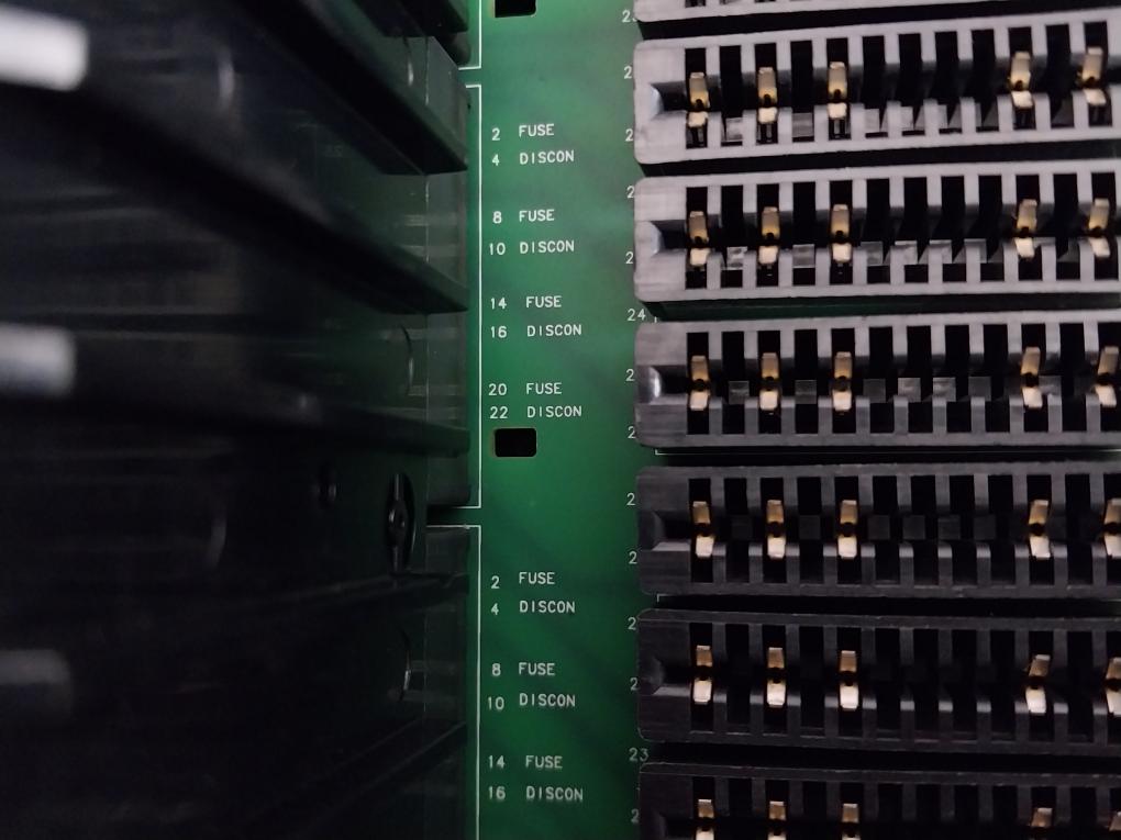 Honeywell Cc-usca01 Universal Signal Conditioning Assembly 24V Dc Max 1.3A