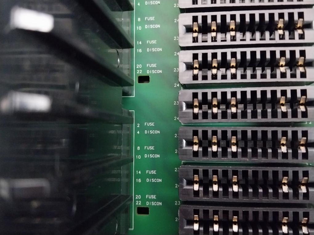 Honeywell Cc-usca01 Universal Signal Conditioning Assembly 24V Dc Max 1.3A