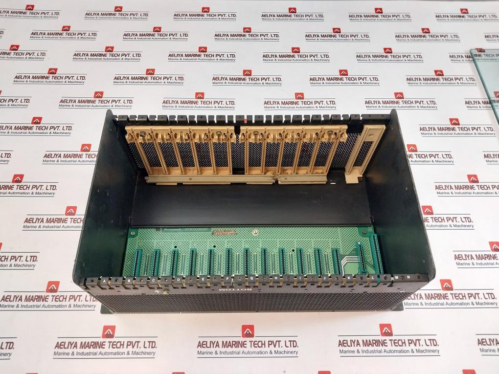 Honeywell D030009002C I/O Expansion Rack