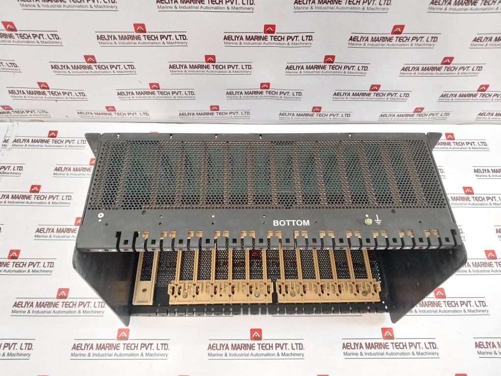 Honeywell D030009002C I/O Expansion Rack