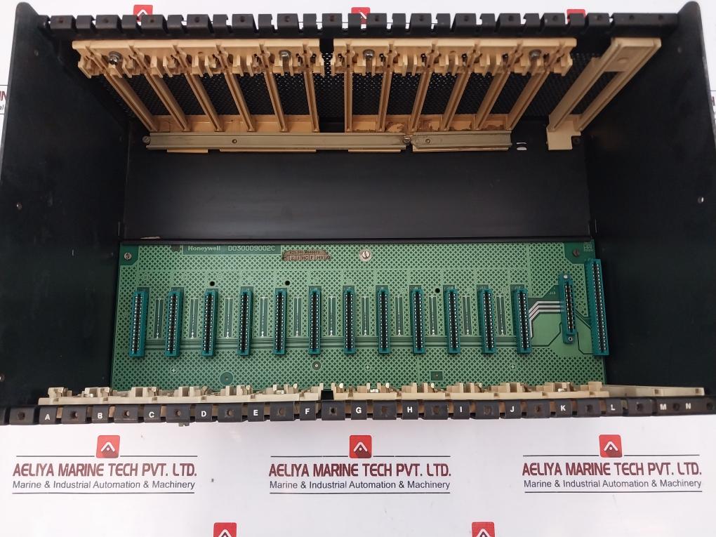 Honeywell D030009002C I/O Expansion Rack