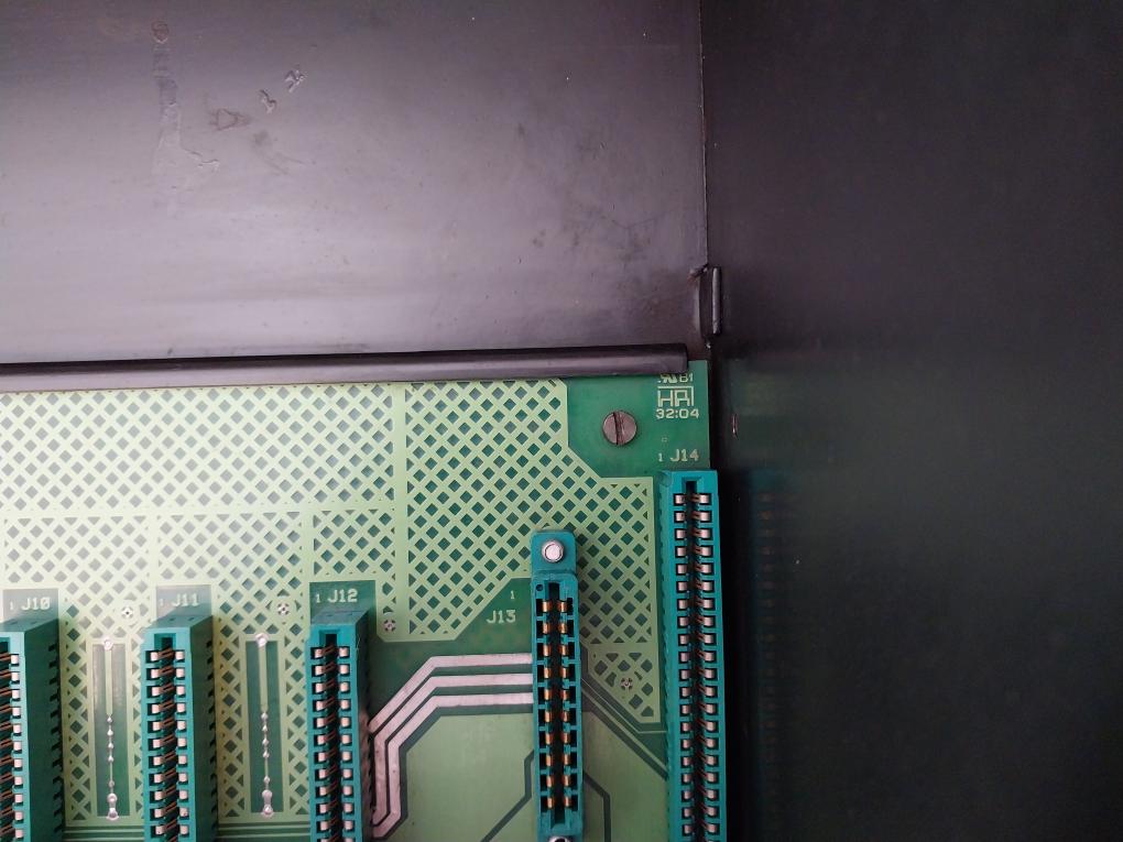 Honeywell D030009002C I/O Expansion Rack