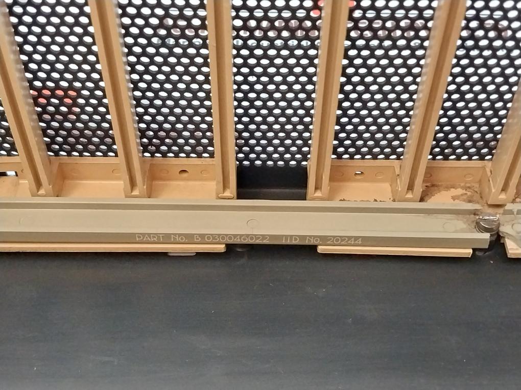 Honeywell D030009002C I/O Expansion Rack