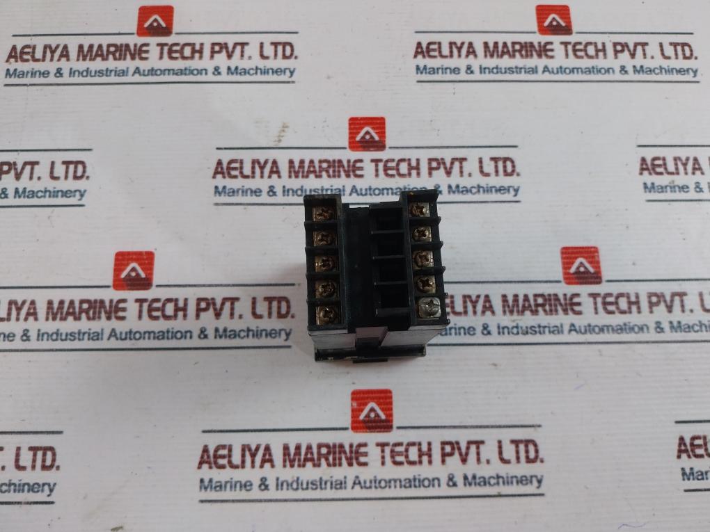 Honeywell DC1010CR-301000-E Digital Temperature Controller 85-265VAC