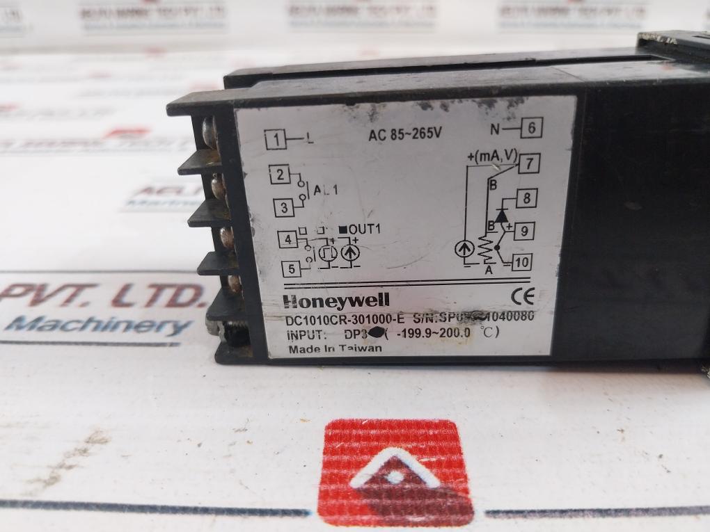 Honeywell DC1010CR-301000-E Digital Temperature Controller 85-265VAC