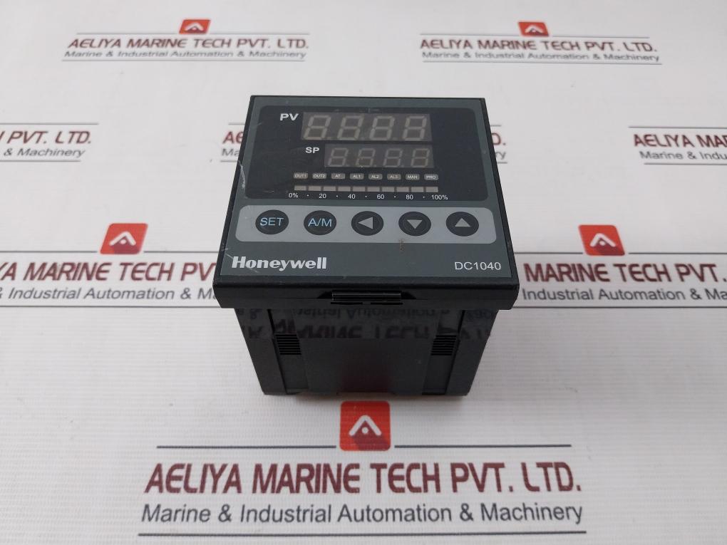 Honeywell Dc1040Cl-31200B-e Pid Temperature Controller 4-20Ma 0.0-100.0