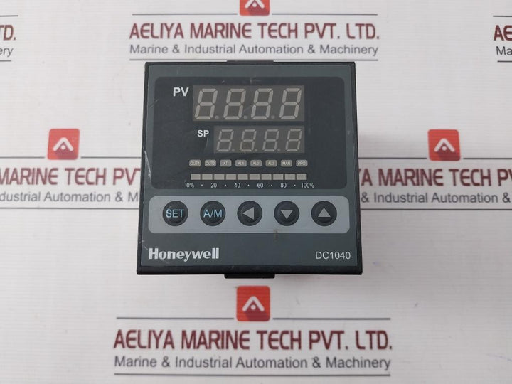 Honeywell Dc1040Cl-31200B-e Pid Temperature Controller 4-20Ma 0.0-100.0