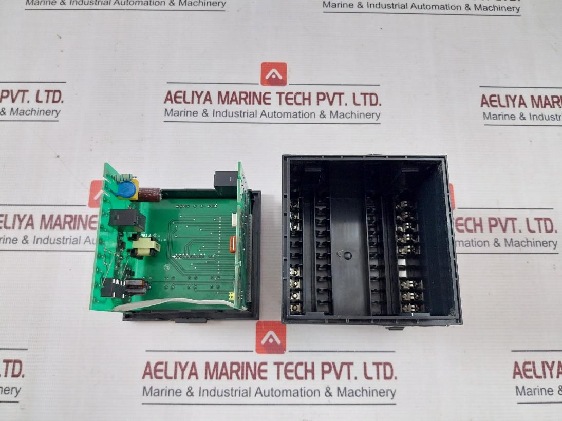 Honeywell Dc1040Cr-102000-e Pid Temperature Controller 24 Vdc