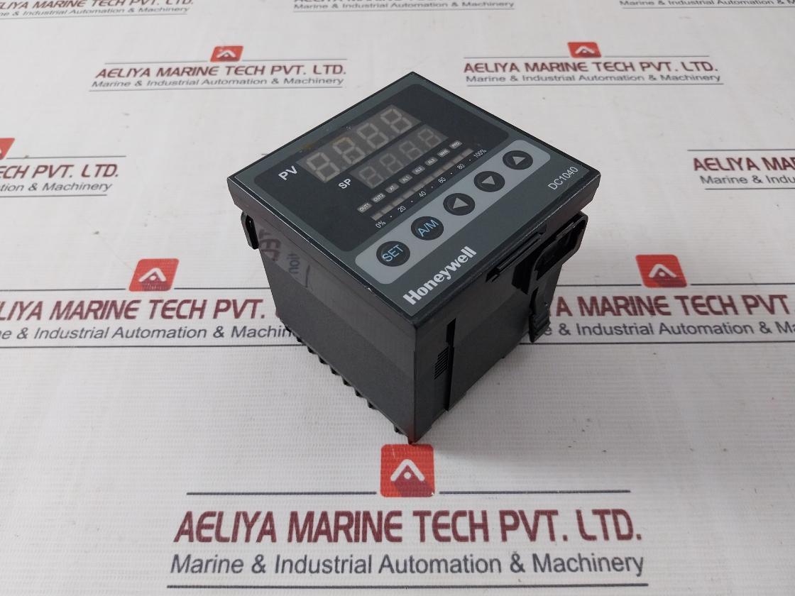 Honeywell Dc1040Cr-102000-e Pid Temperature Controller 24 Vdc