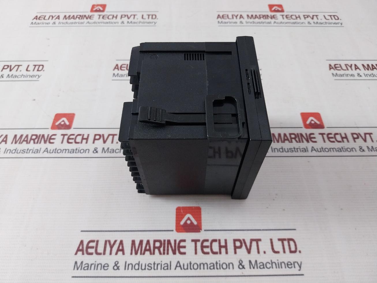 Honeywell Dc1040Cr-102000-e Pid Temperature Controller 24 Vdc