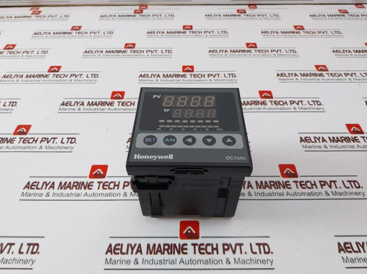 Honeywell Dc1040Ct-30200B-e Pid Temperature Controller Amb Temp 50C Max