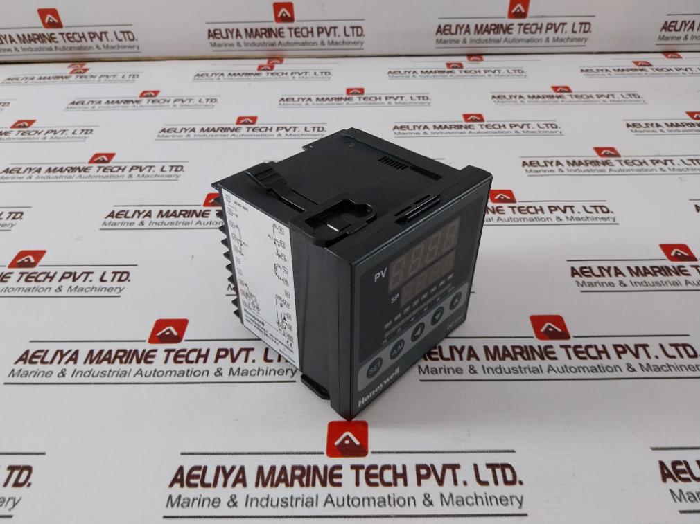 Honeywell Dc1040Ct-30200B-e Pid Temperature Controller Amb Temp 50C Max