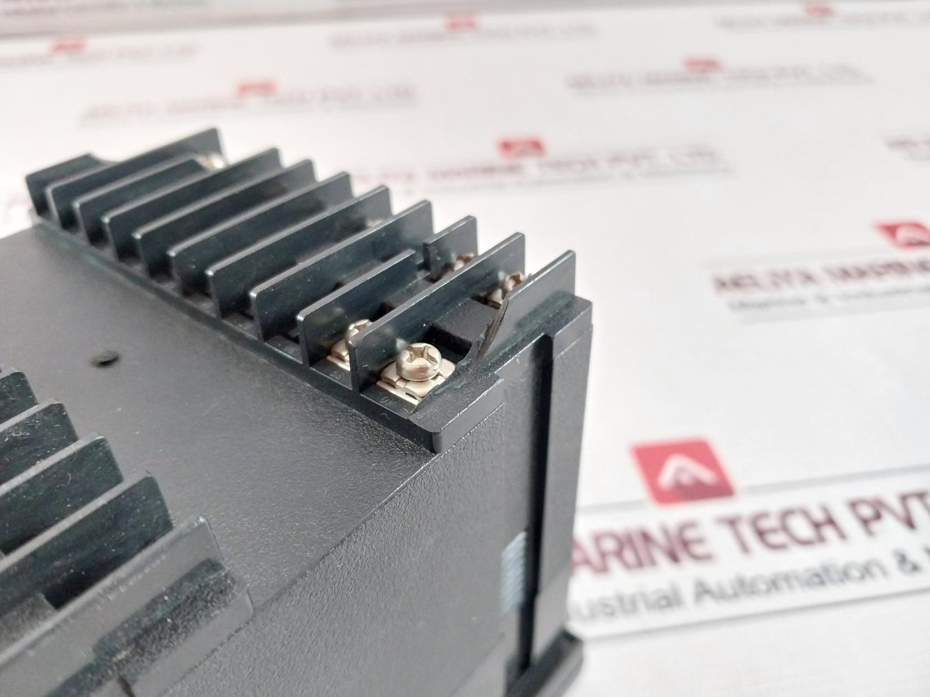 Honeywell Dc1040Pt-11210A-e Temperature Controller Ac 85–265V 50/60Hz