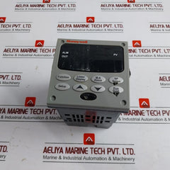 Honeywell Dc2501-eb-0L0R-200-00000-00-0 Controller 24Vac/Dc 12Va