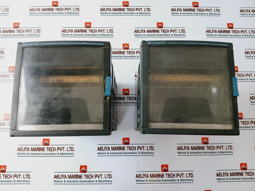 Honeywell De131-0-a-b0-0-z-1-0B,0C-ee0-000 Chart Recorder 24Vdc