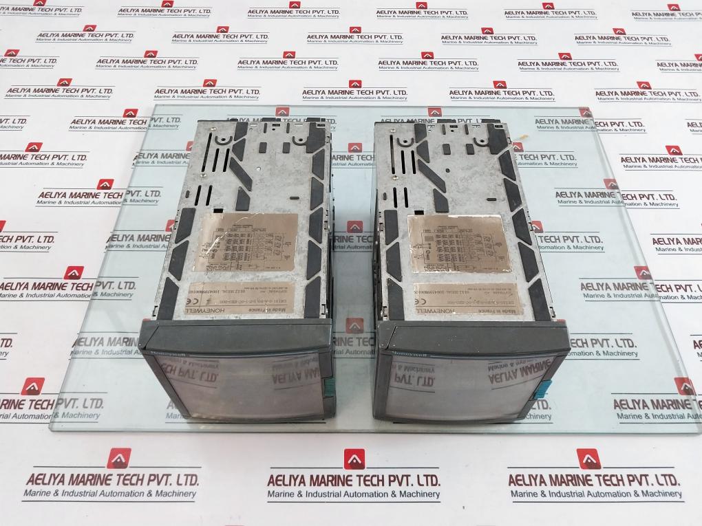 Honeywell De131-0-a-b0-0-z-1-0C-ee0-000 Chart Recorder 85-264Vac 47-63Hz 55Va