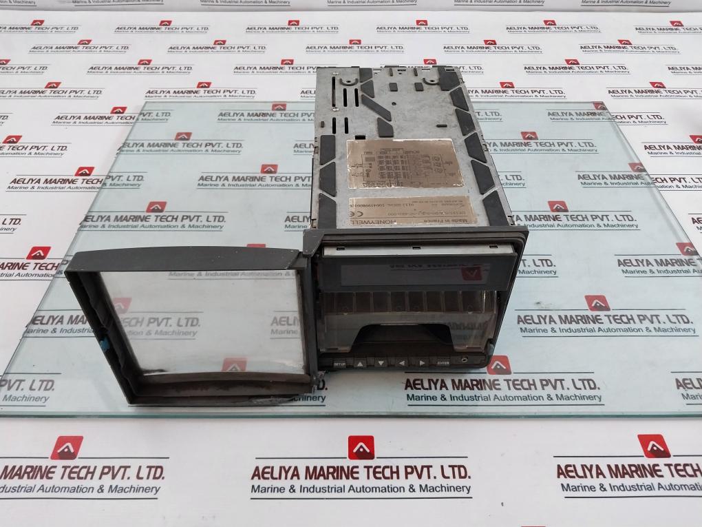 Honeywell De131-0-a-b0-0-z-1-0C-ee0-000 Chart Recorder 85-264Vac 47-63Hz 55Va