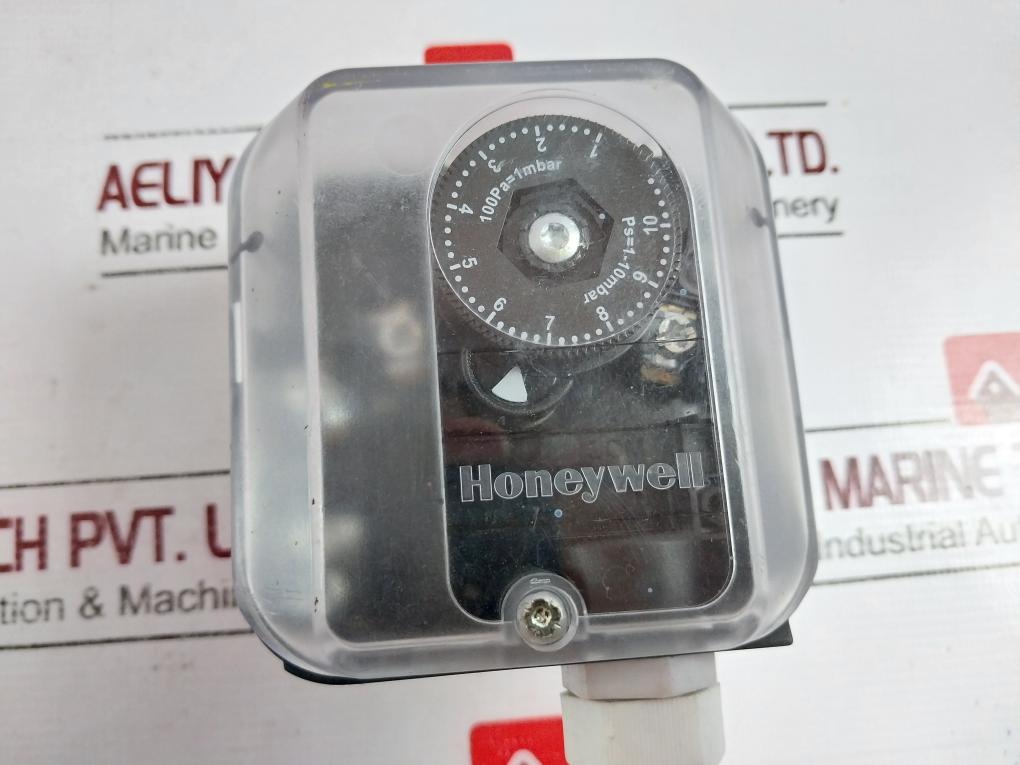 Honeywell Dg 10u-3 8444730 Pressure Switch For Gas 500 Mbar Ip54