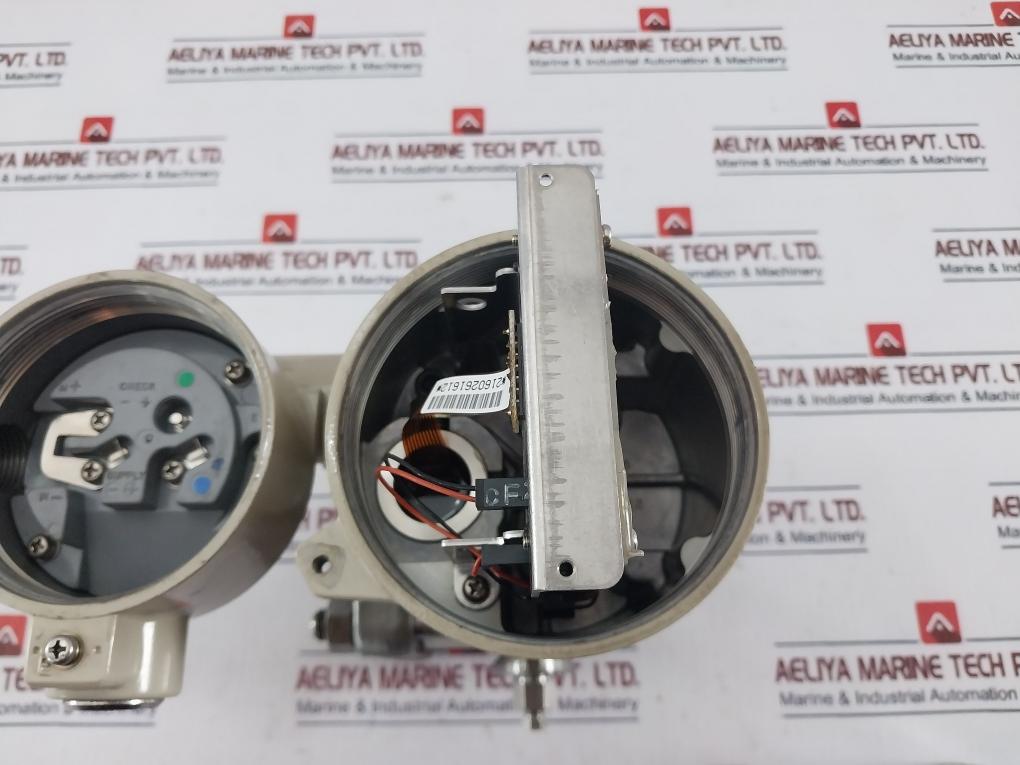 Honeywell Dstj3000 Differential Pressure Transmitter Tg240-a1Q-00000-2