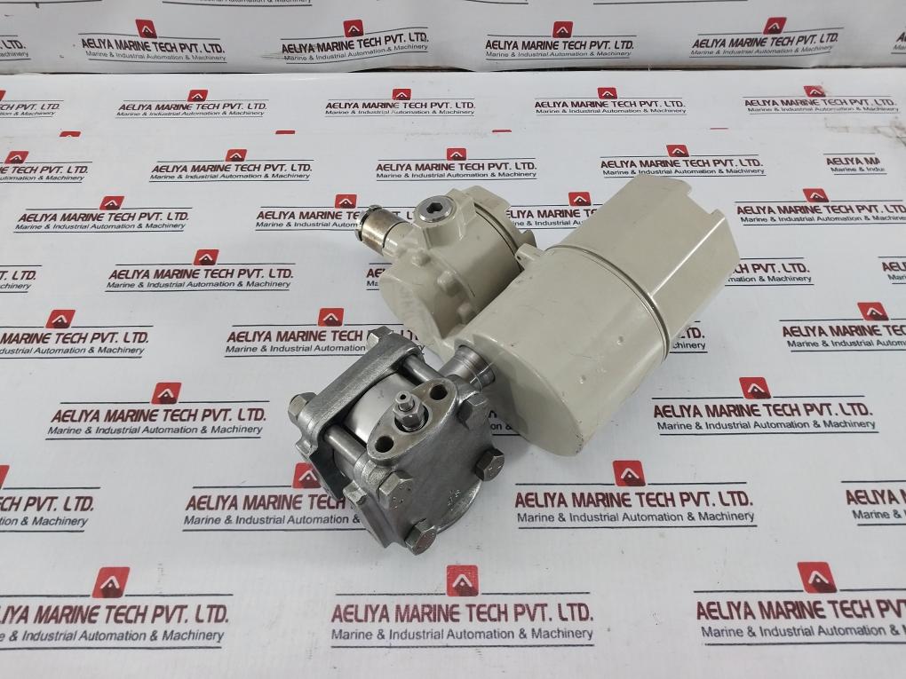 Honeywell Dstj3000 Differential Pressure Transmitter Tg240-a1Q-00000-2