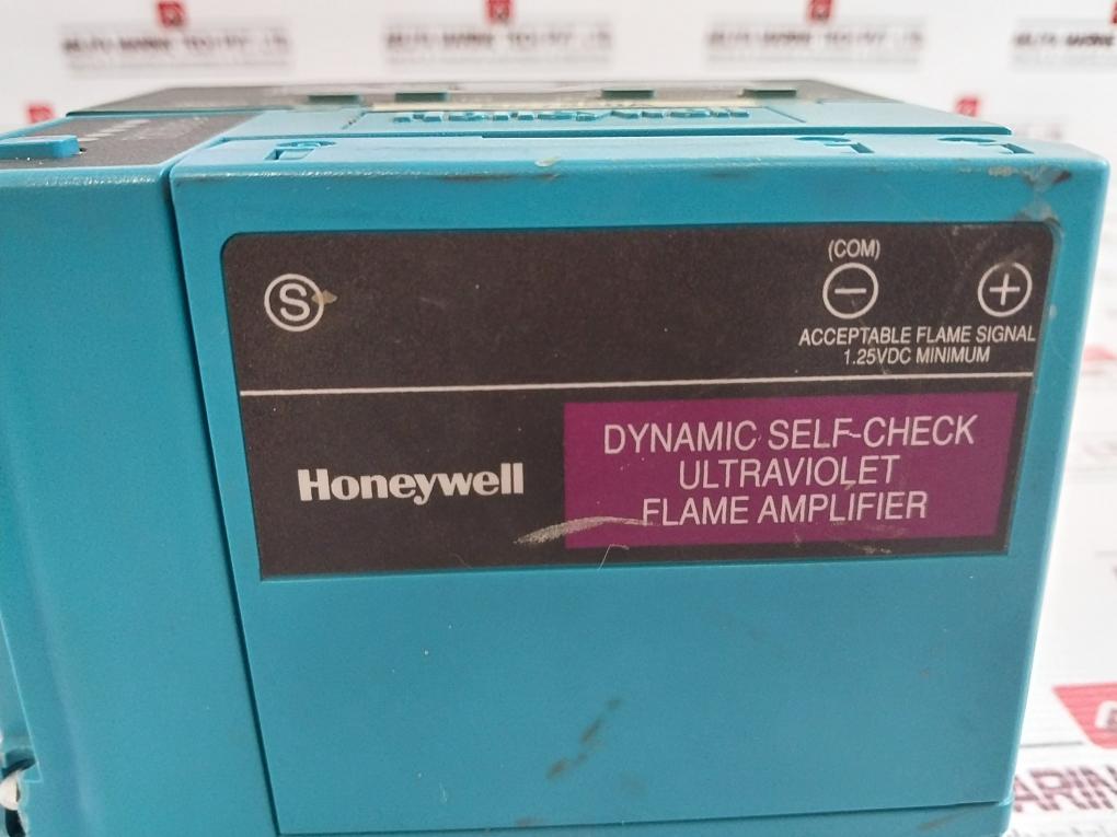 Honeywell Ec7850 A 1072 Burner Control