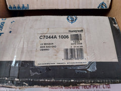 Honeywell Ec7850 A 1122 Burner Control