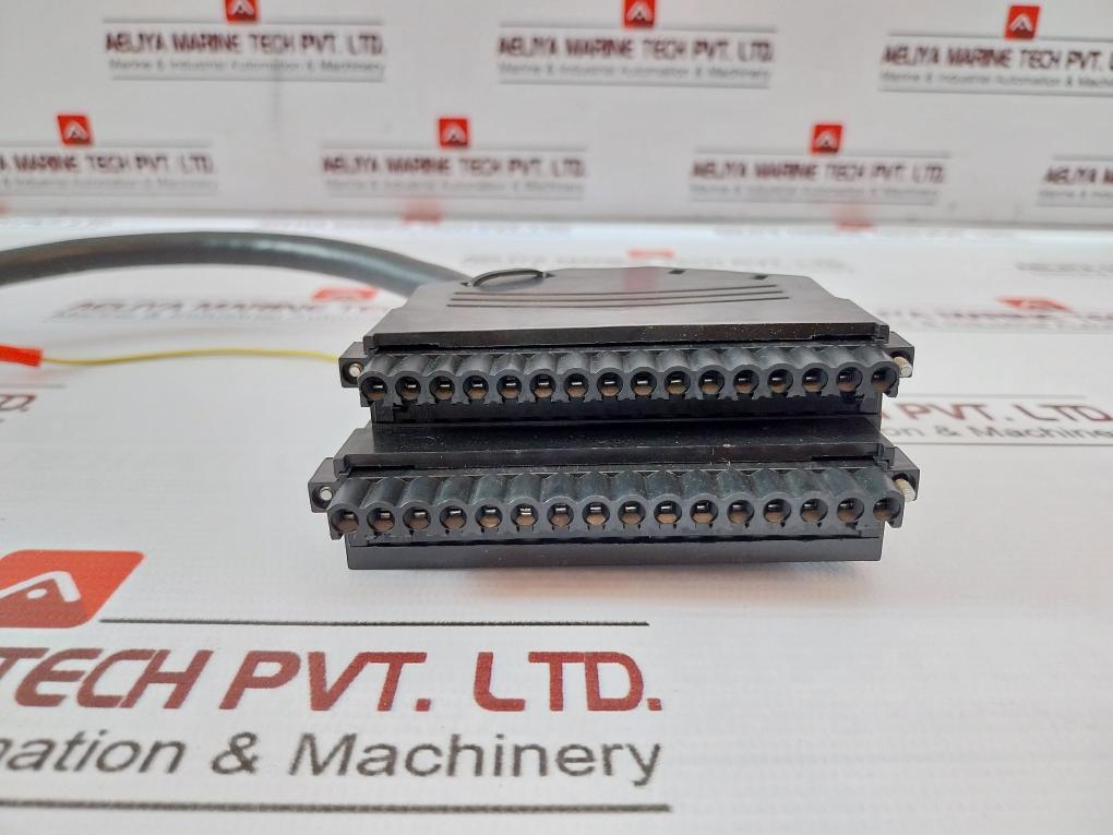 Honeywell Fs-sicc-1011/L1 Connector Cable Dc 2044, Sb 44/20 1Mtr