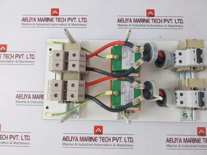 Honeywell Fs-sif-24 Feeder Unit Rev 1.0 E168320 24Vdc 4060120000 500V