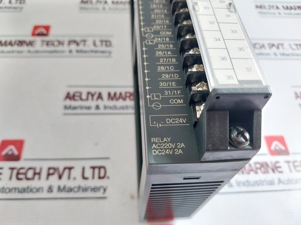 Honeywell G3Q-RY4A Programmable Logic Controller AC 220V 2A