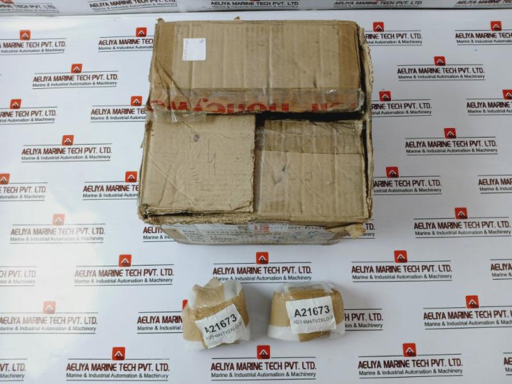 Honeywell H2/F4M4Tv2Xld-p Single Block And Bleed Ball Valve 6000 Psi @ 200?F 3000 Psi @ 400?F 50128307-501