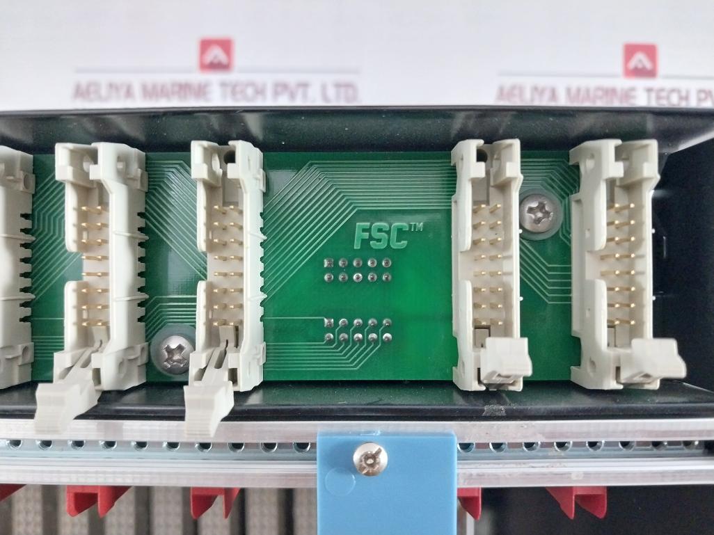 Honeywell Iochas-0001R Chassis For Redundant I/O Module Iob-0001R 0050012