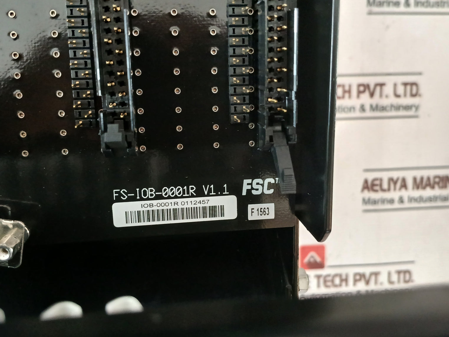 Honeywell Iochas-0001R Chassis For Redundant I/O Module Iob-0001R 0112457