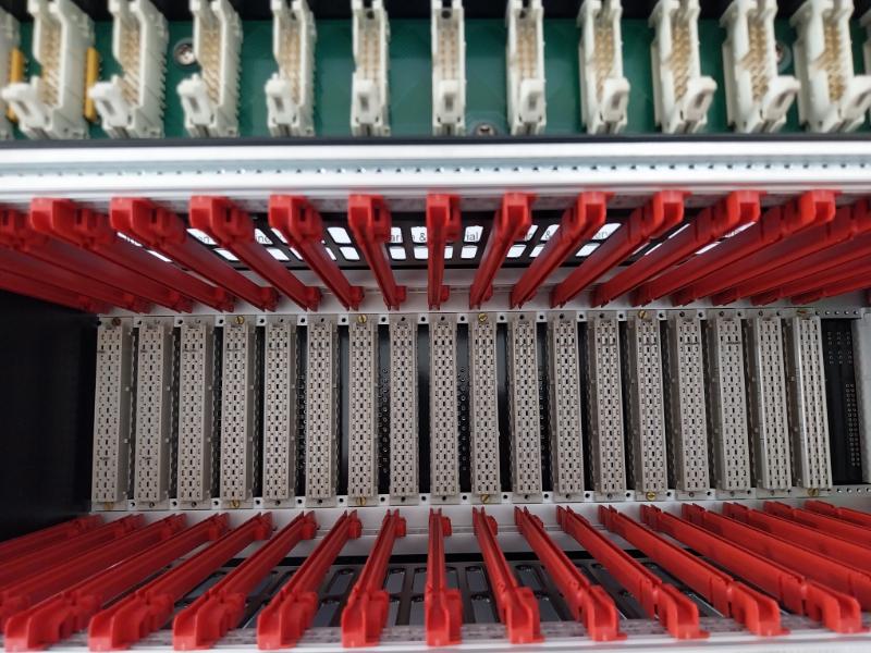 Honeywell Iochas-0001R Chassis For Redundant I/O Module 5Vdc/24Vdc/48Vdc/110Vdc