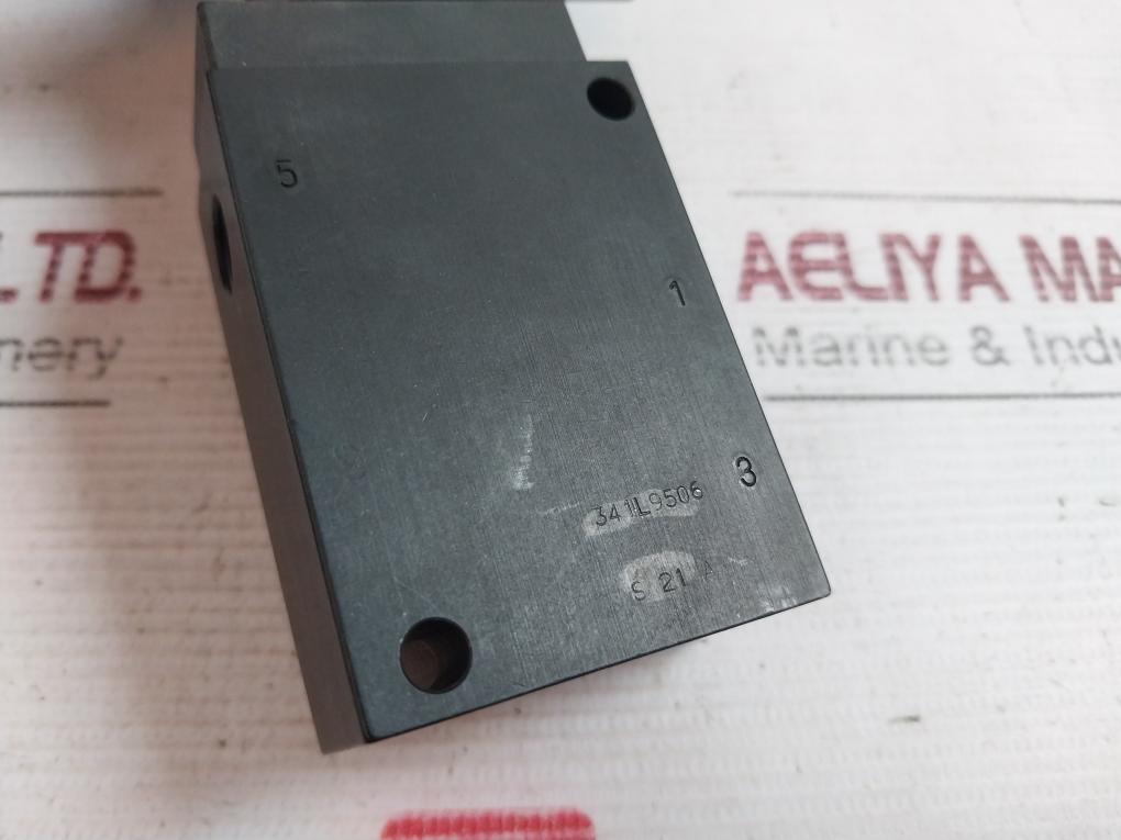 Honeywell Lucifer 341L9506 Solenoid Valve 24V Dc 10 Bar 2.5W Ip65